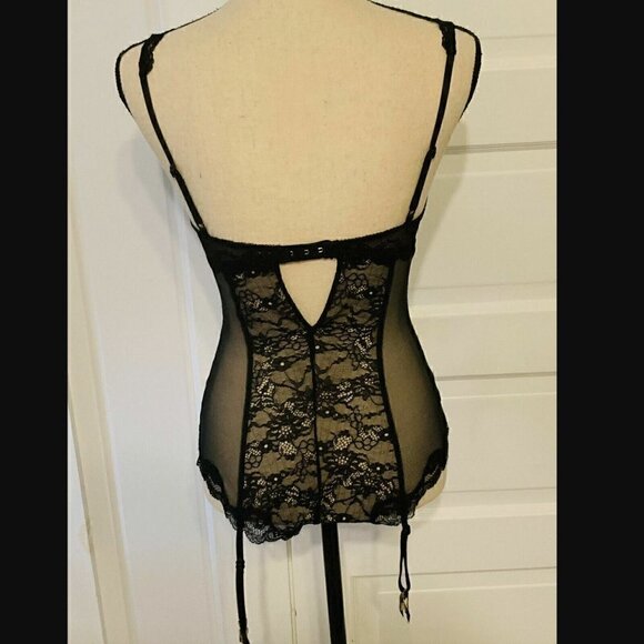 Victoria’s Secret Bodysuit 34C Lace Corset Garter Strings Black Sexy Anniversary - Picture 10 of 10